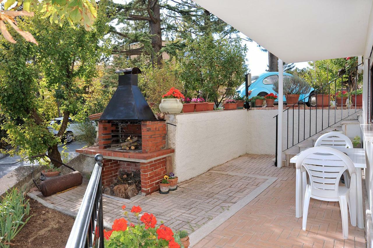 Ferienwohnung A Casa Di Galdino E Vittorianna LʼAquila Exterior foto