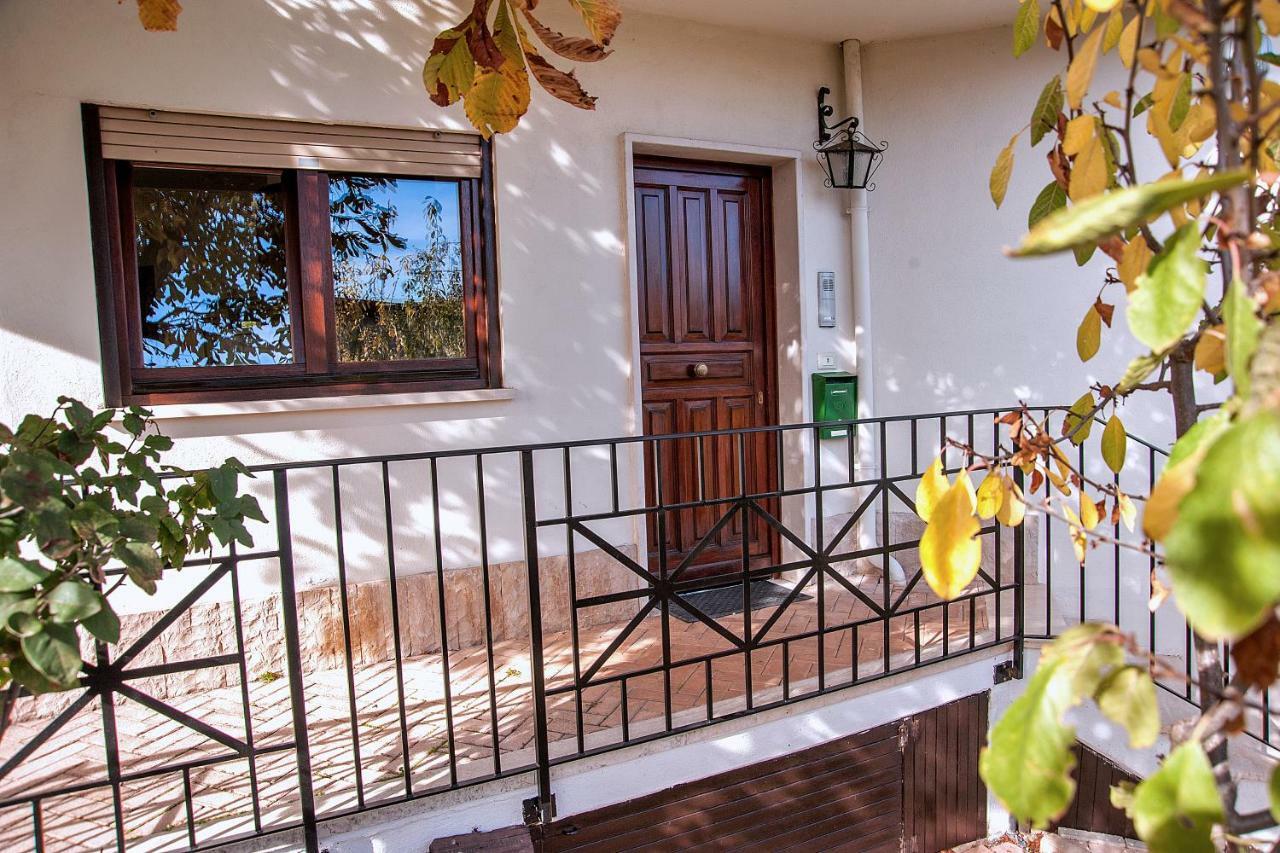 Ferienwohnung A Casa Di Galdino E Vittorianna LʼAquila Exterior foto